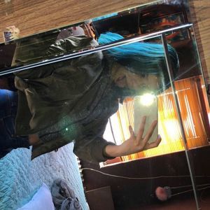 Meet your Posher, Talia